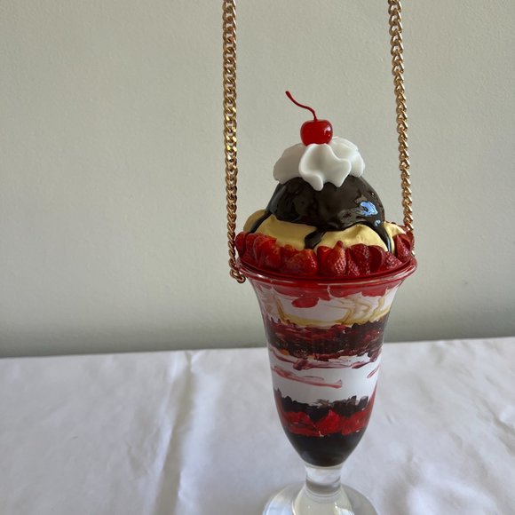 SS22 Moschino Couture Jeremy Scott Diner Red Ice Cream Sundae Crossbody Bag - Picture 8 of 16